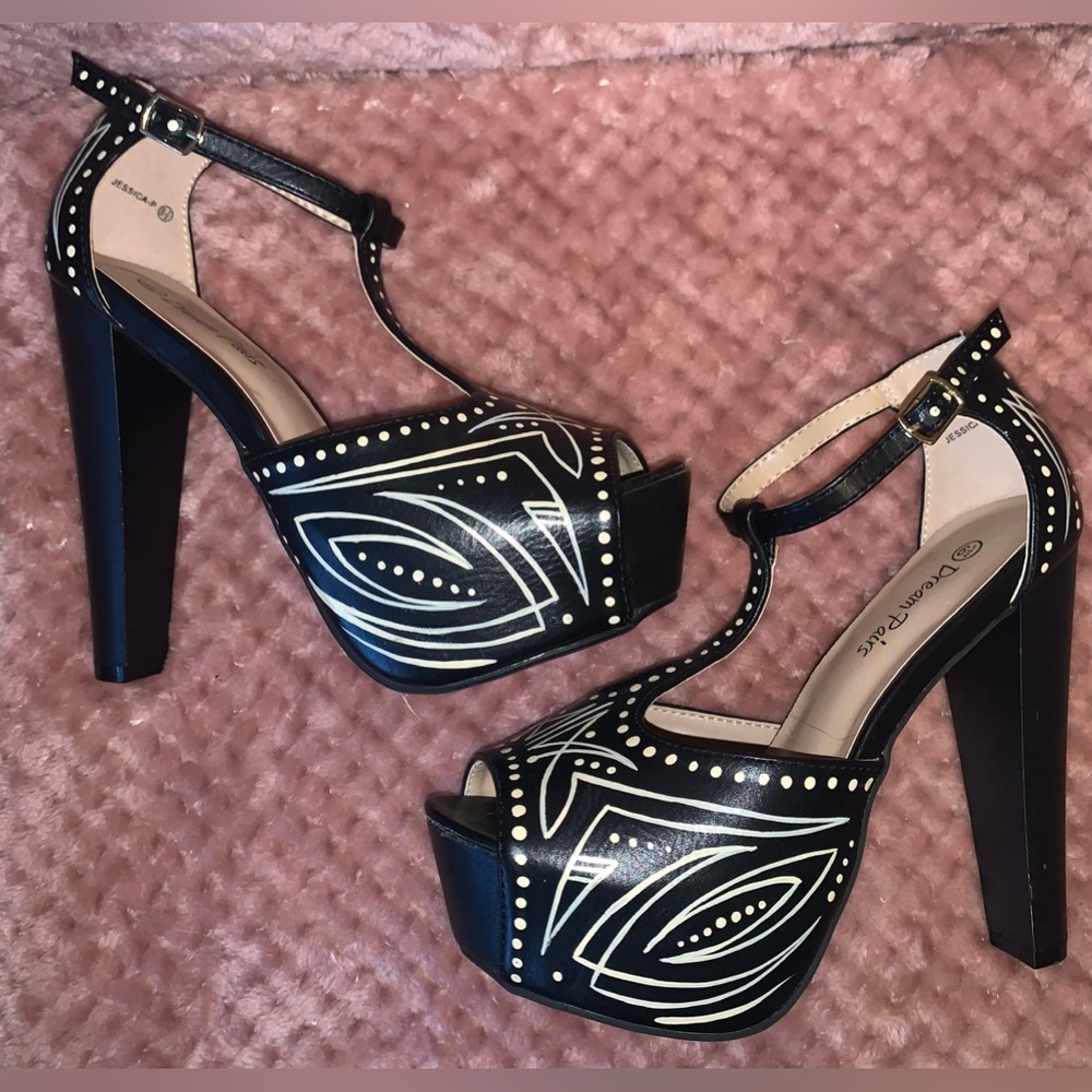 Dream Pairs, Size 6.5, Leather